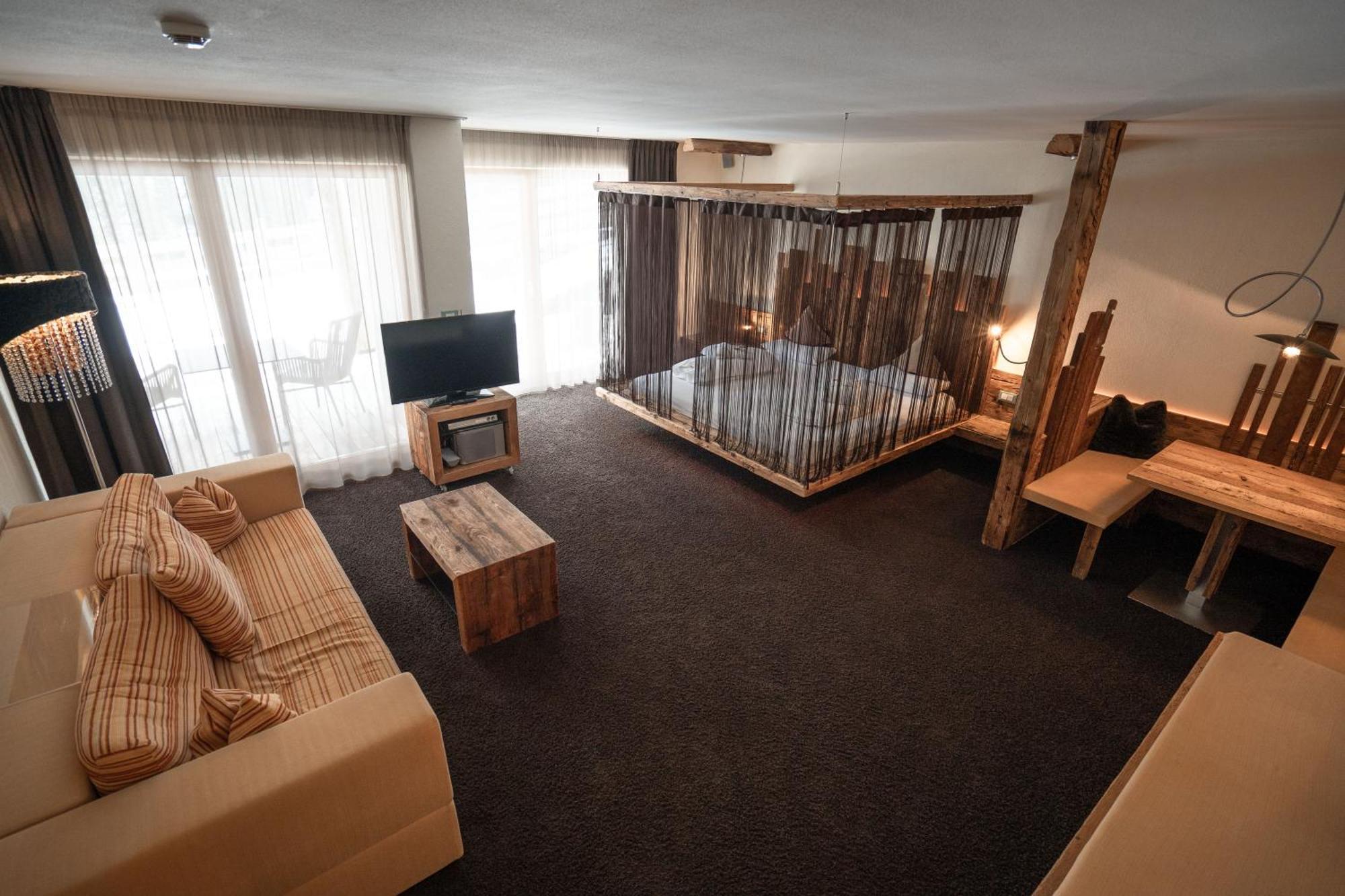 Hotel Waltershof Ulten Eksteriør bilde