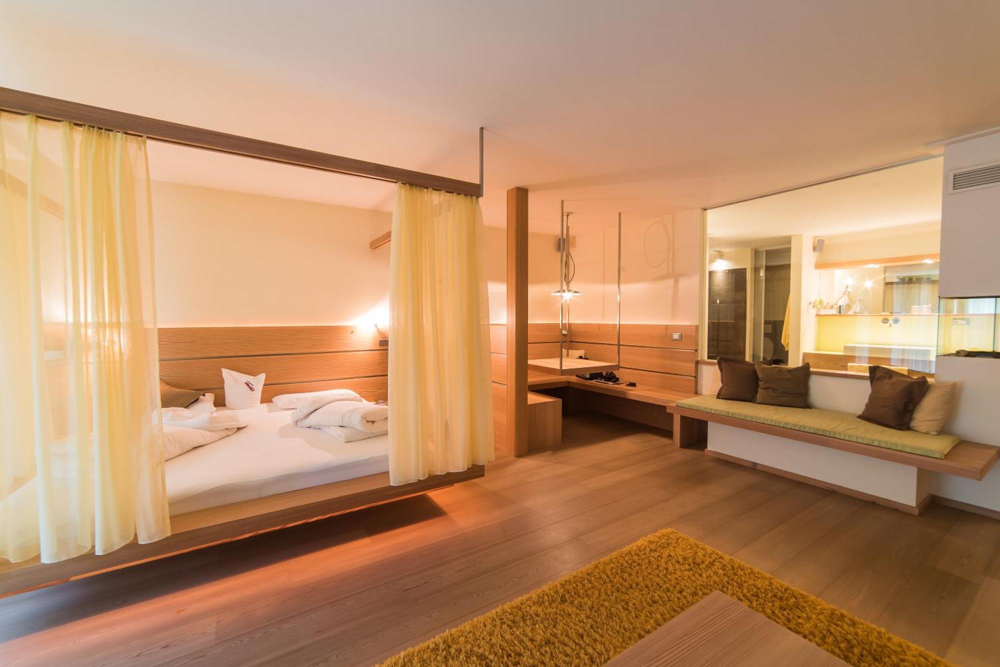 Hotel Waltershof Ulten Eksteriør bilde